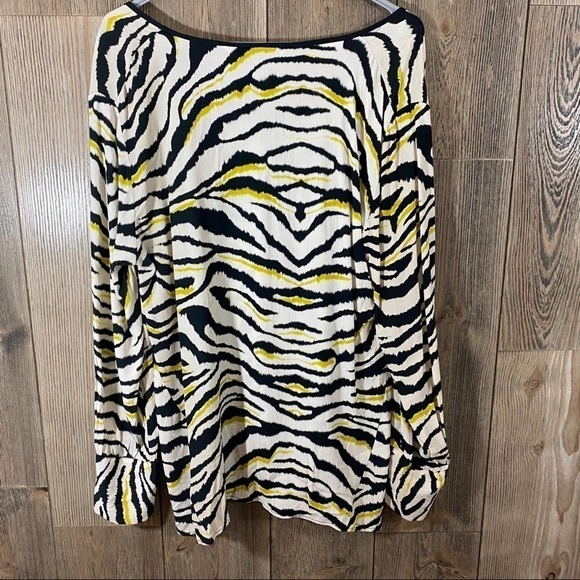 Zara Basic Zebra Print top - Picture 4 of 5